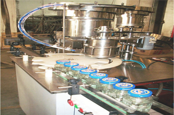 Линија за пуњење меда од 50 до 500 мл, машина за флаширање меда, машина за паковање меденог јарка