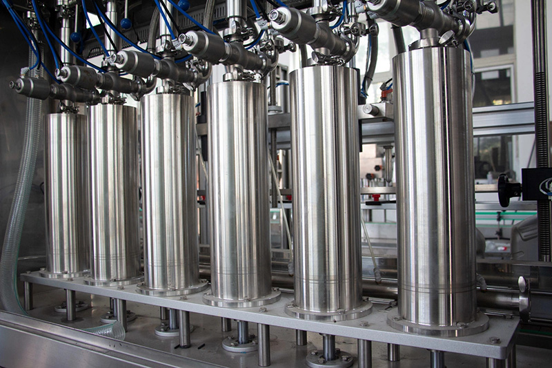 Аутоматска козметичка машина за пуњење течних флаша са течним парфемом